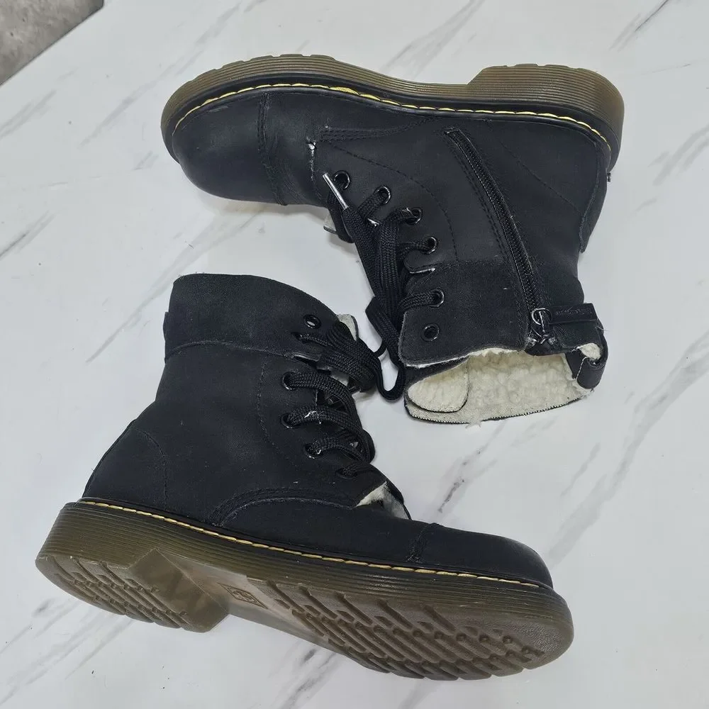 Dr Martens‎ Aimilita Black Sherpa Lined 6 Eyelet Combat Boots Docs Youth UK2 US3